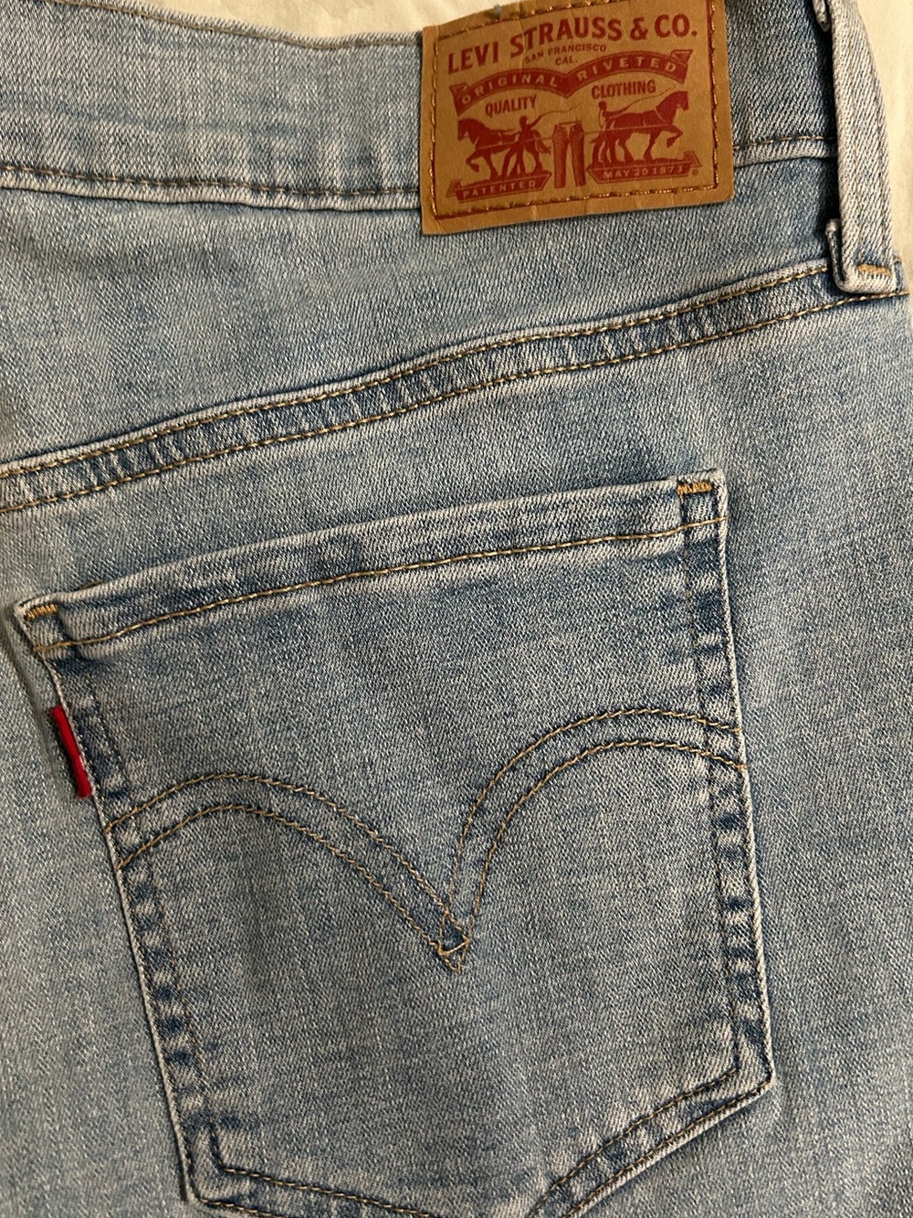 Levi's Light Blue Denim Women's Mid Length Shorts 32